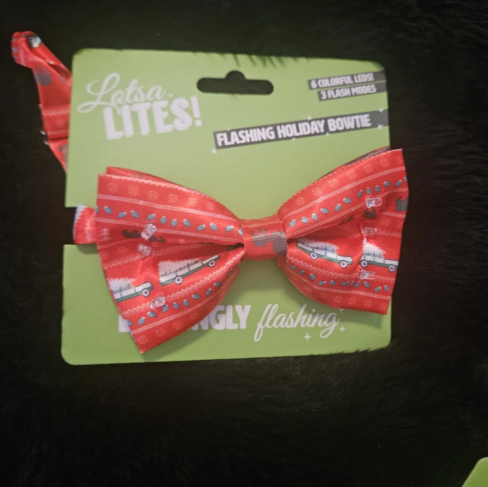 Lotsa Lites Flashing Holiday Bow Tie